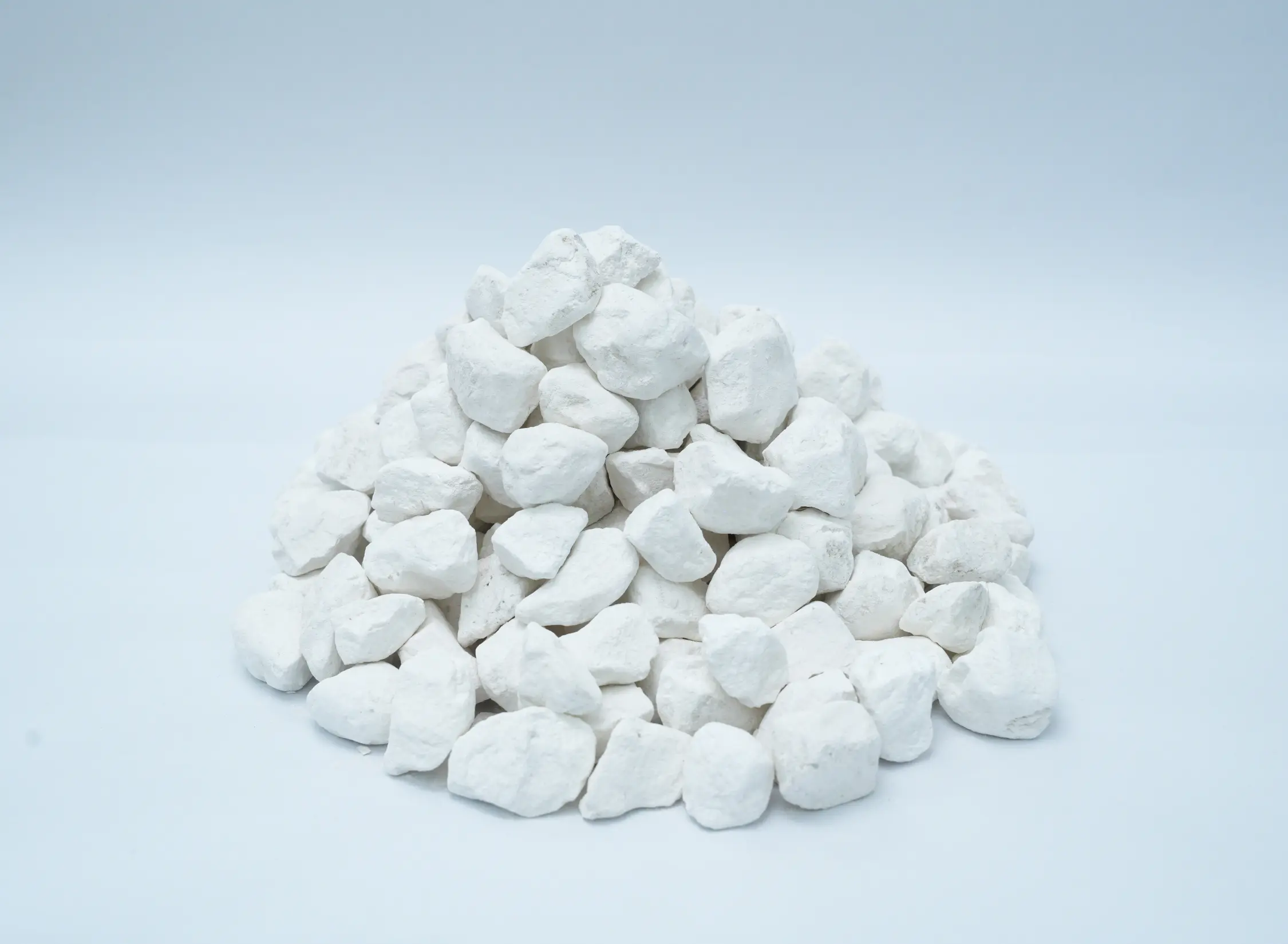 Quick lime lumps — high reactivity industrial grade